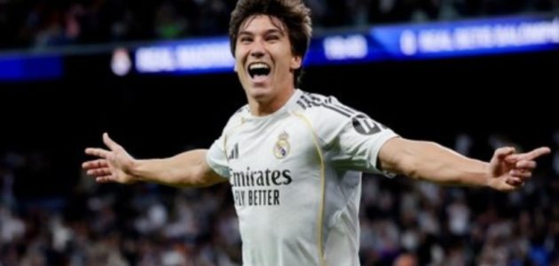 جونزالو جارسيا يكتب التاريخ في الليجا كأصغر لاعب يسجل هاتريك مثالي